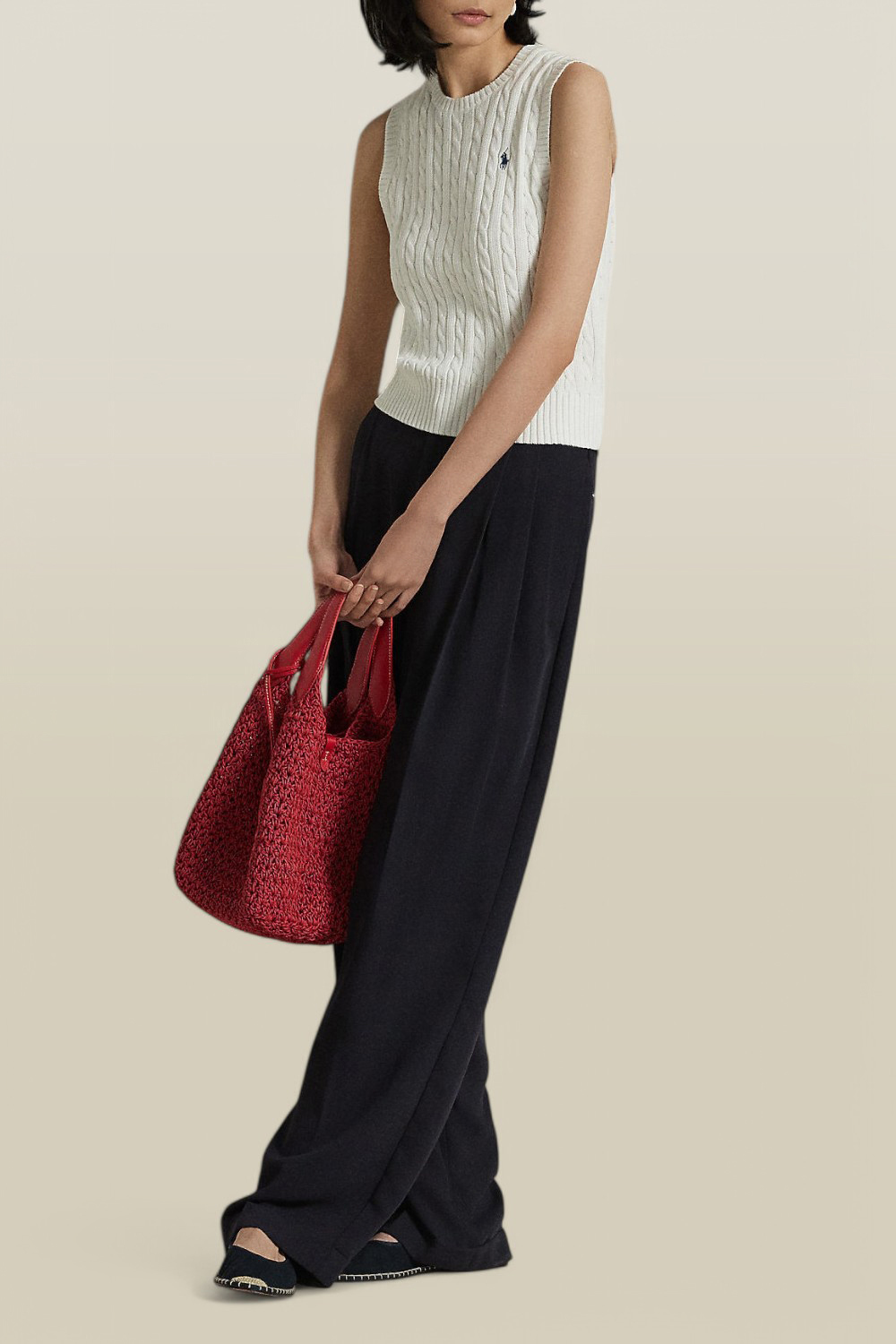 תמונת כל הלוק של אפודה